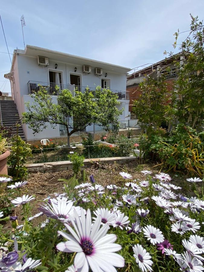 Yiannis Studios Moraḯtika Buitenkant foto